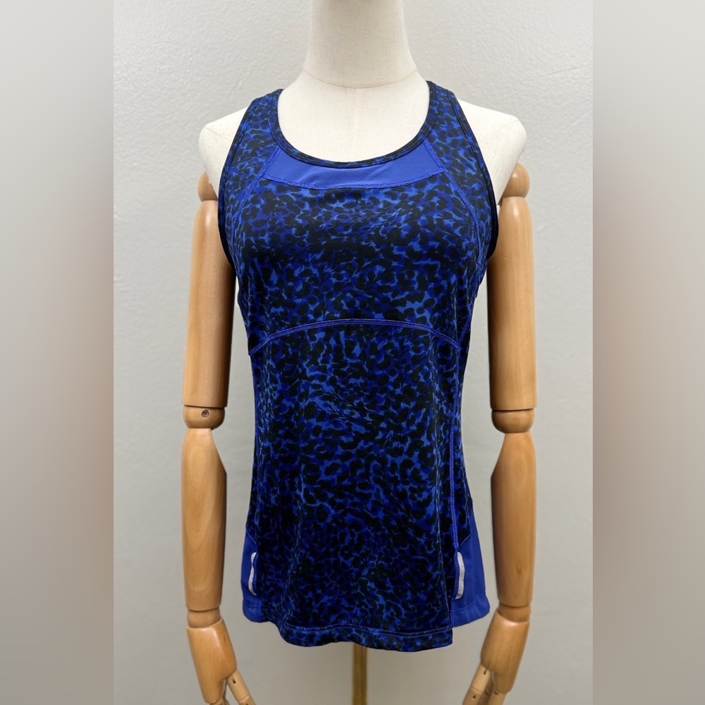Athleta Blue Black Animal Print Racerback Athletic Tank Top Built-In Bra